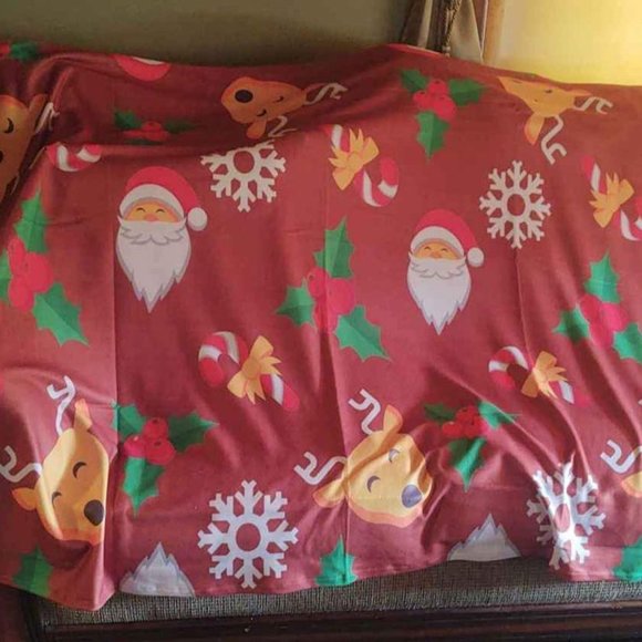 Brand New Polyester Christmas Blanket - Picture 5 of 5